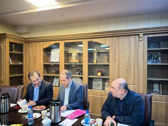 پیگیری مشکلات صنعتگران در میز خدمت شرکت شهرک‌های صنعتی اصفهان