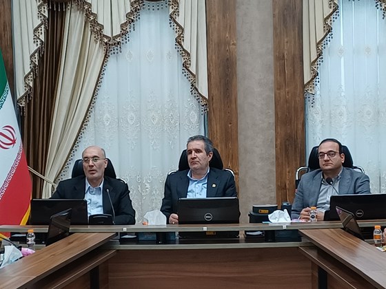 نشست معاون وزیر صمت با هیأت رئیسه اتاق بازرگانی اراک در راستای تقویت تعامل دولت و بخش خصوصی